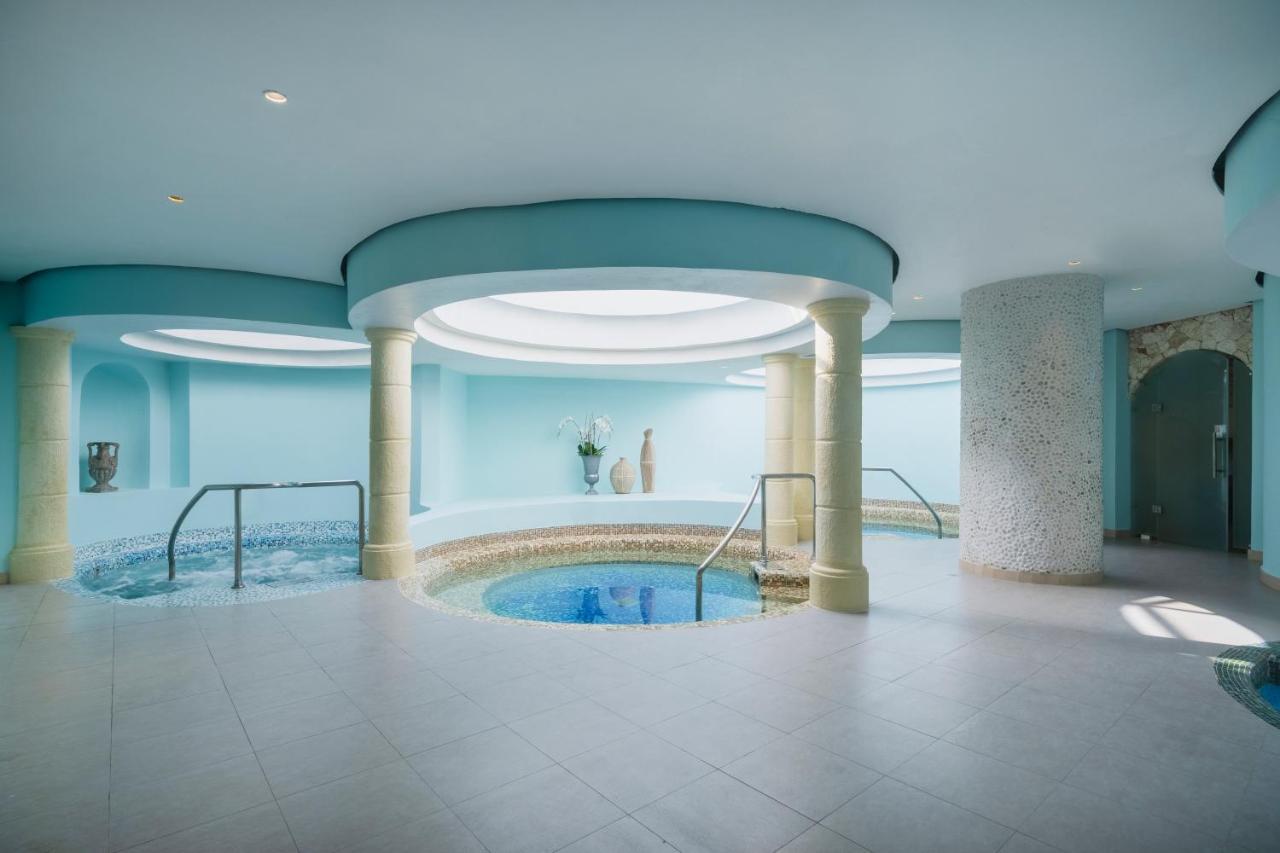 Iberostar Waves Rose Hall Beach Montego Bay Exteriör bild