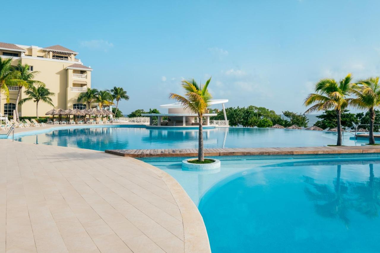 Iberostar Waves Rose Hall Beach Montego Bay Exteriör bild