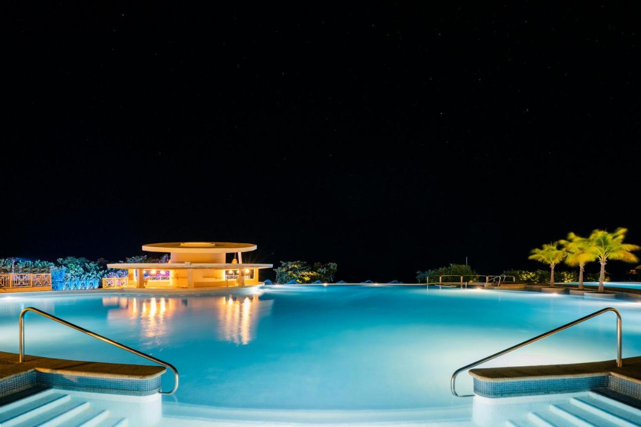 Iberostar Waves Rose Hall Beach Montego Bay Exteriör bild