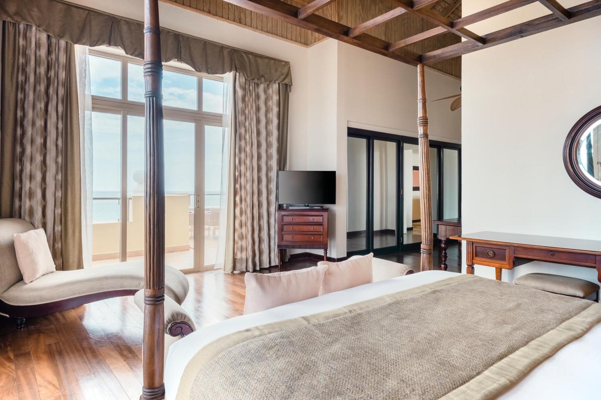 Iberostar Waves Rose Hall Beach Montego Bay Exteriör bild